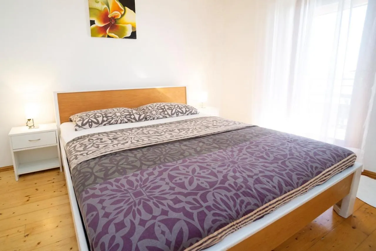 Apartment Nives Umago 0*,  Croazia